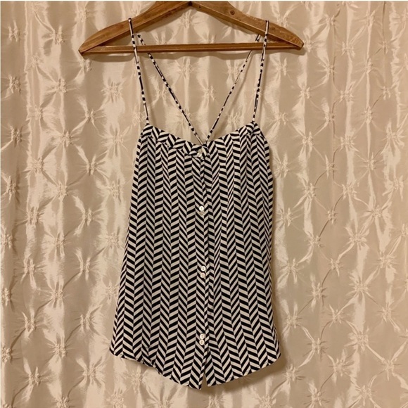 Amour Vert Dolly Silk Tank Top Chevron White Black Button Front Herringbone - Picture 2 of 14